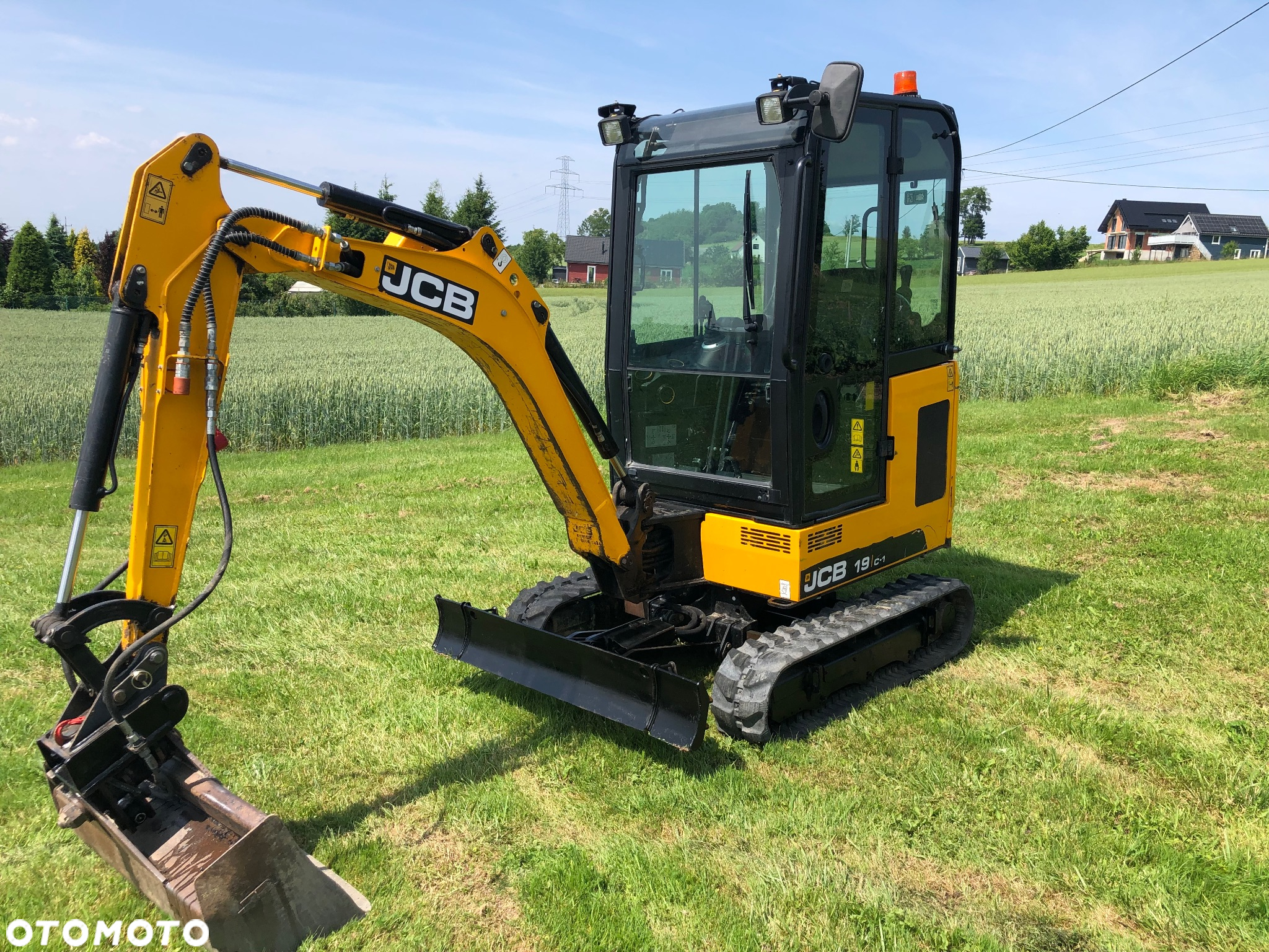 JCB 19C-1 - 16