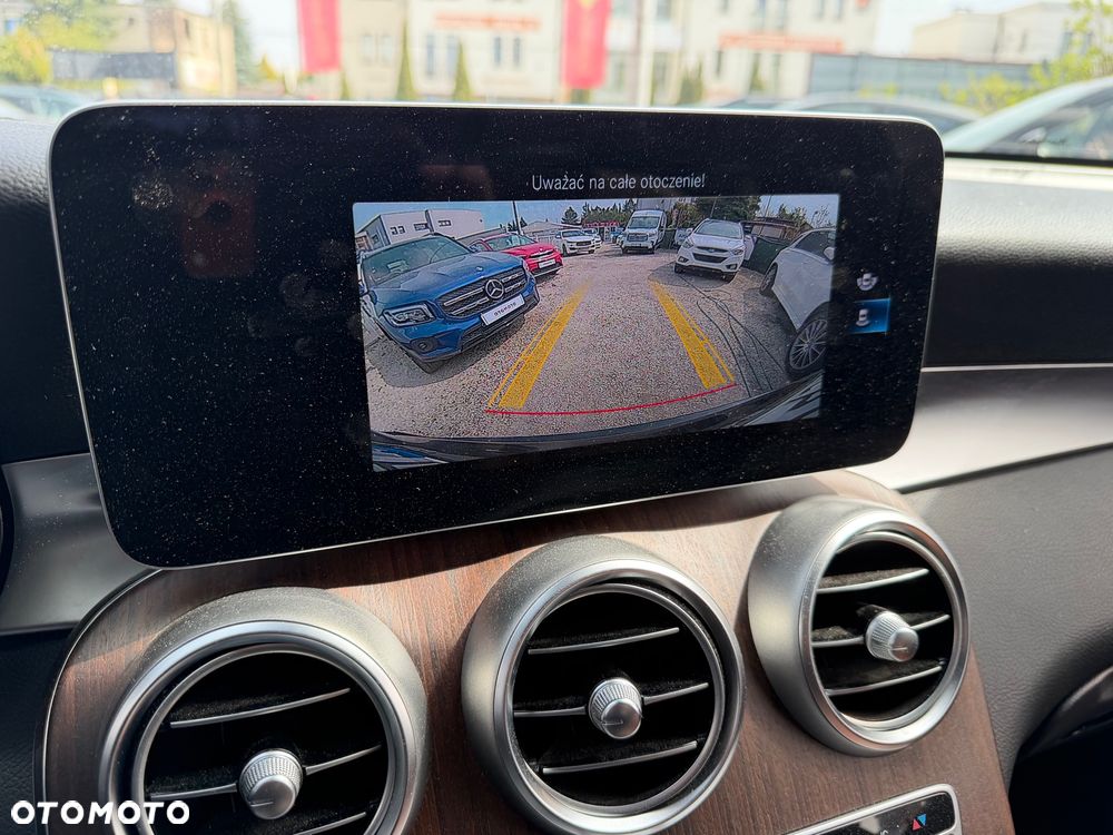 Mercedes-Benz GLC 300 4Matic 9G-TRONIC AMG Line - 9