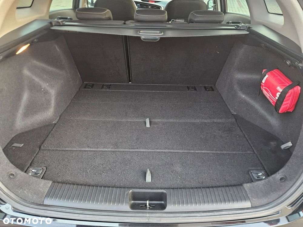Kia Ceed 1.6 GDI ISG Dream-Team Edition - 37