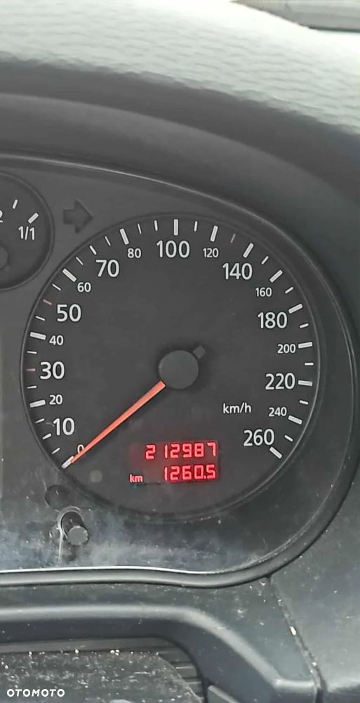 Audi A3 3-drzwiowe 1.6 Ambiente - 10