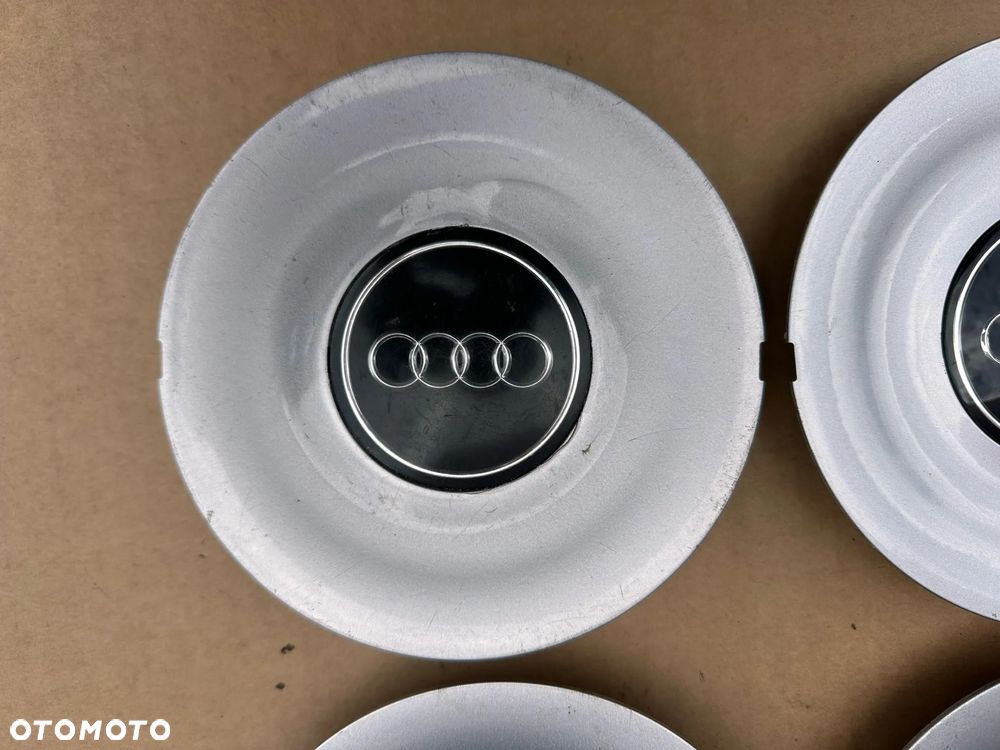 Dekielki emblematy Audi S4 S6 A6 / 4A0 601 165 / Komplet - 5