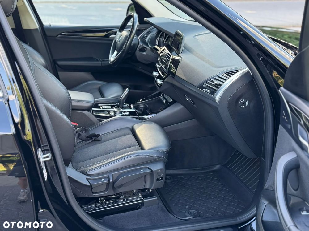 BMW X3 xDrive20d - 14