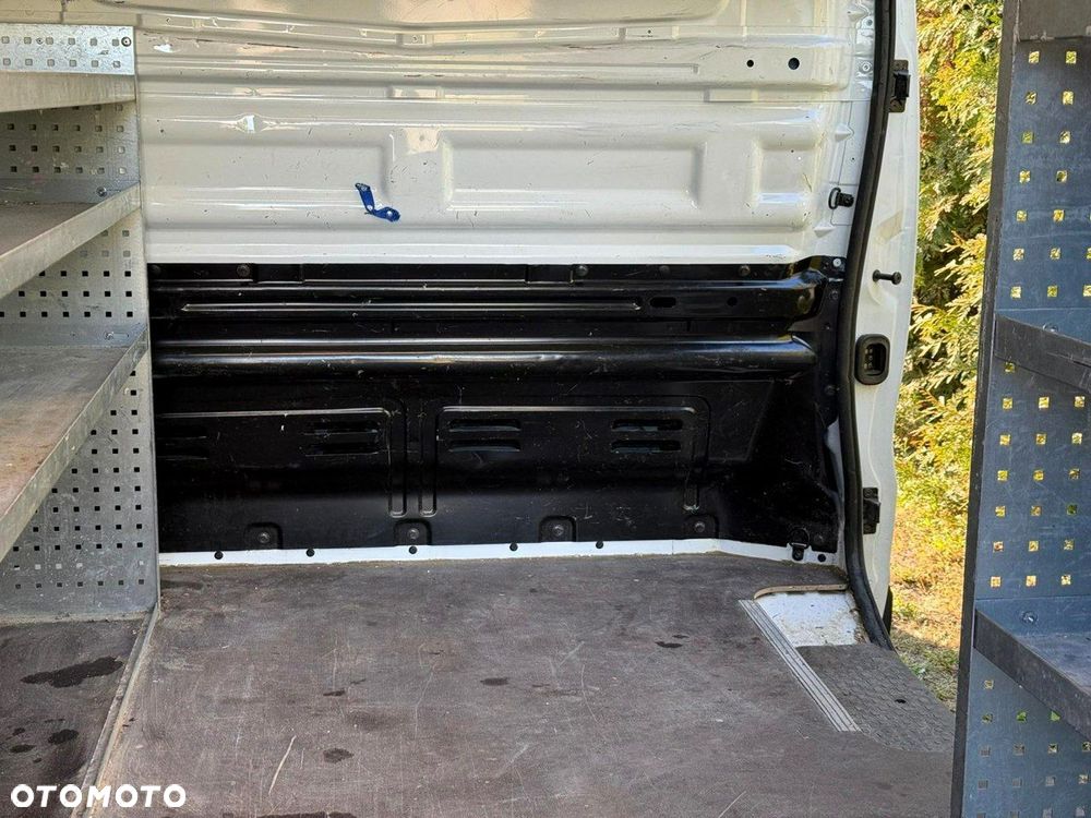 Opel Vivaro - 13