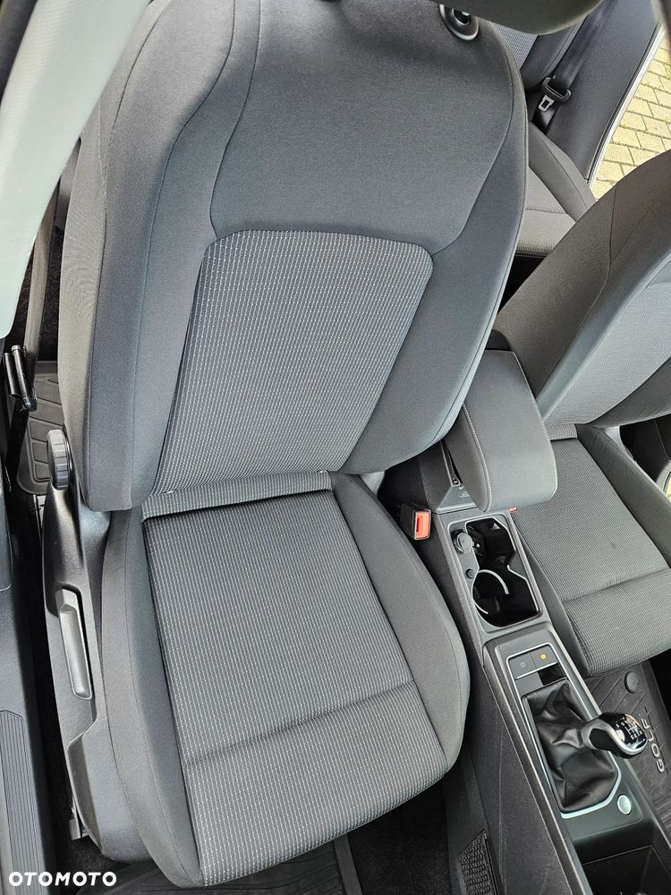 Volkswagen Golf VIII 2.0 TDI Life - 32