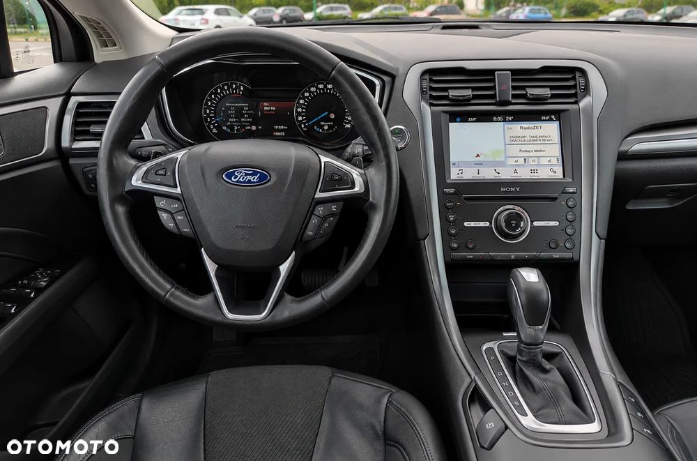 Ford Mondeo 2.0 EcoBoost Titanium - 8