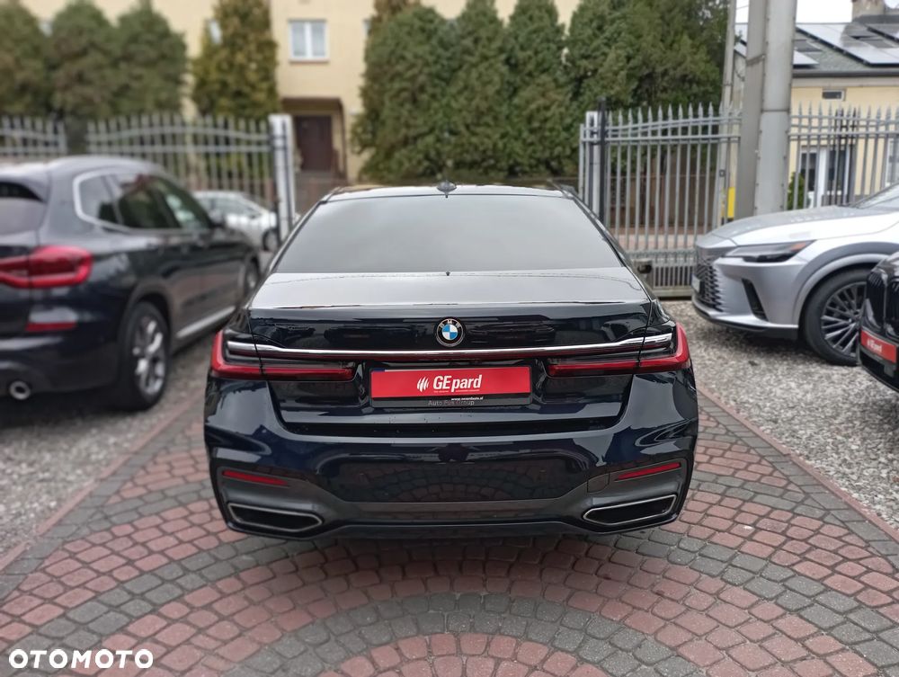 BMW Seria 7 750i xDrive - 5