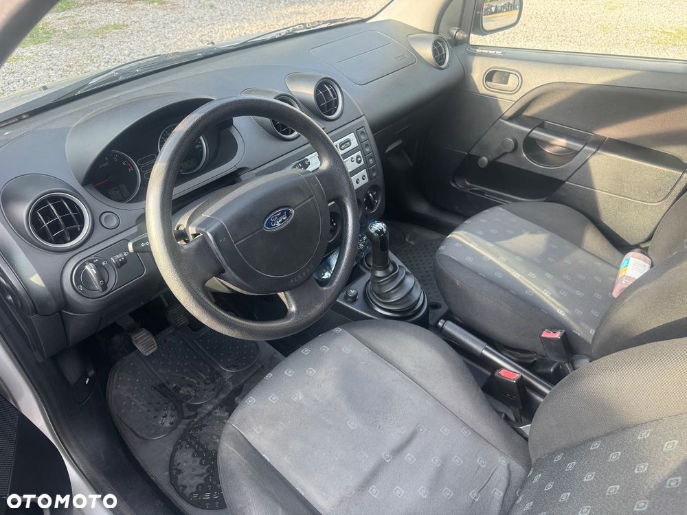 Ford Fiesta - 5