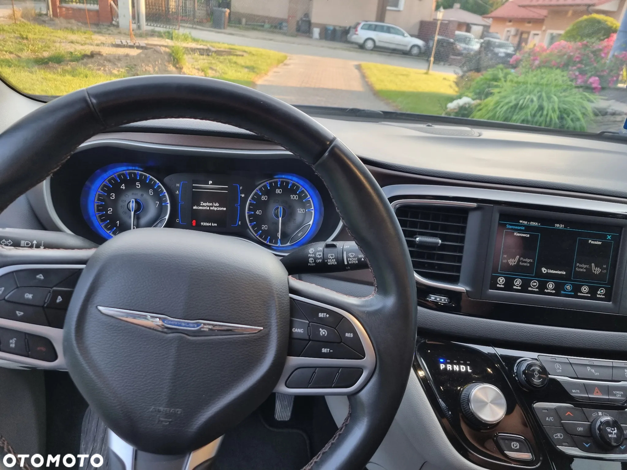 Chrysler Pacifica - 7