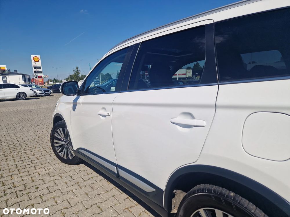 Mitsubishi Outlander 2.0 2WD CVT Diamant - 5
