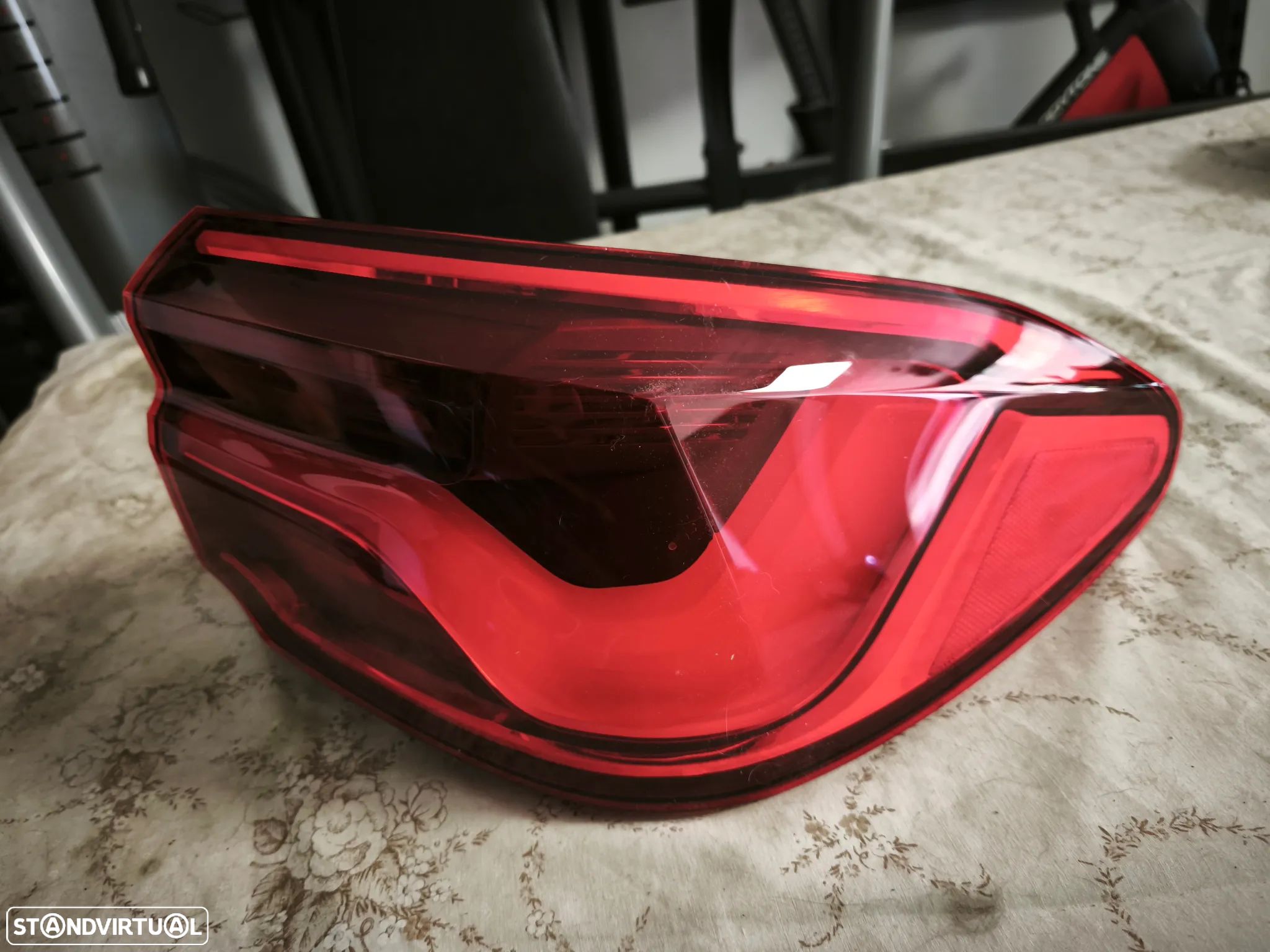 Farolim led traseiro direito painel BMW X2 F39 - 1