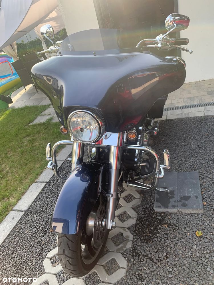 Harley-Davidson Touring Street Glide - 2