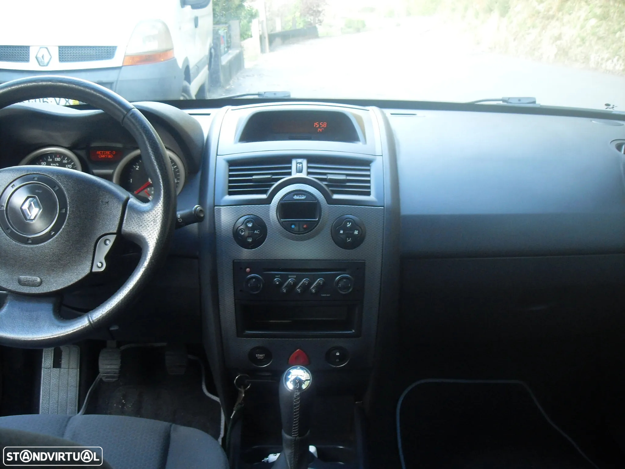 Renault Mégane 1.5 dCi Dynamique - 4