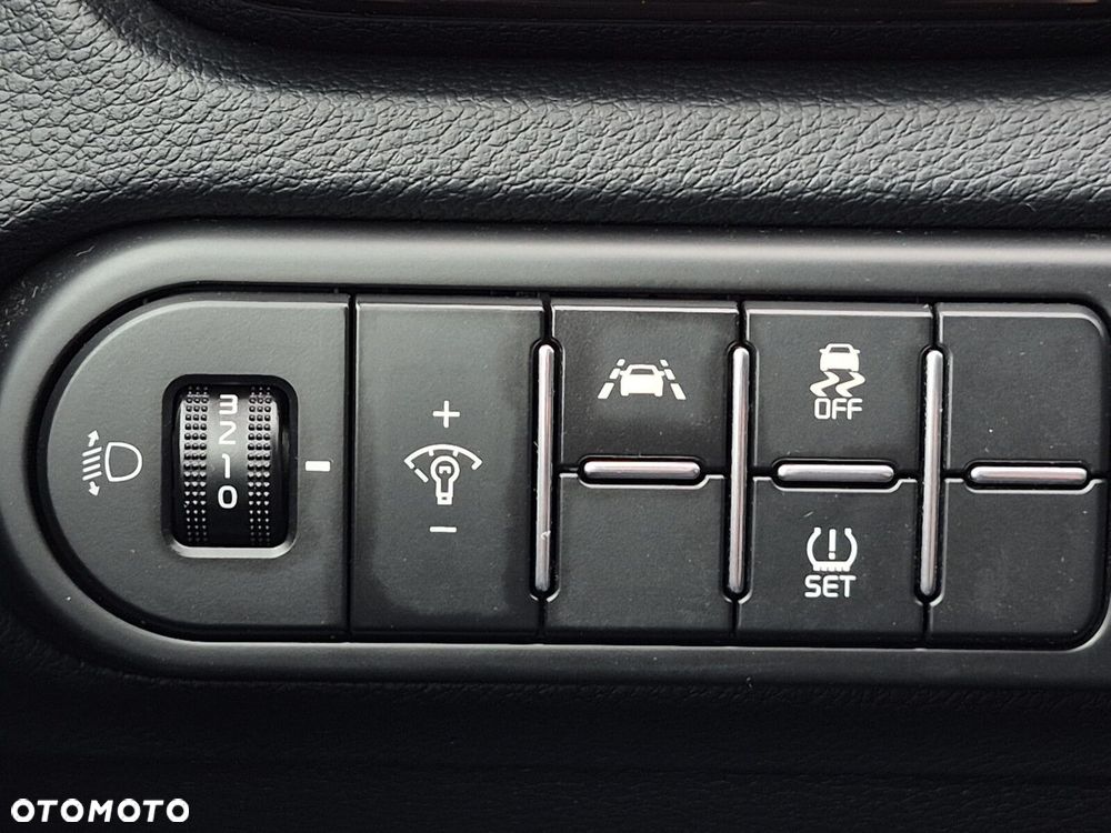 Kia Ceed 1.6 CRDi mHEV L Business Line - 16