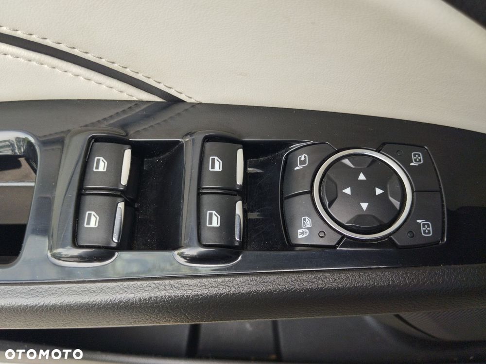 Ford Mondeo Vignale 2.0 TDCi 4WD PowerShift - 19