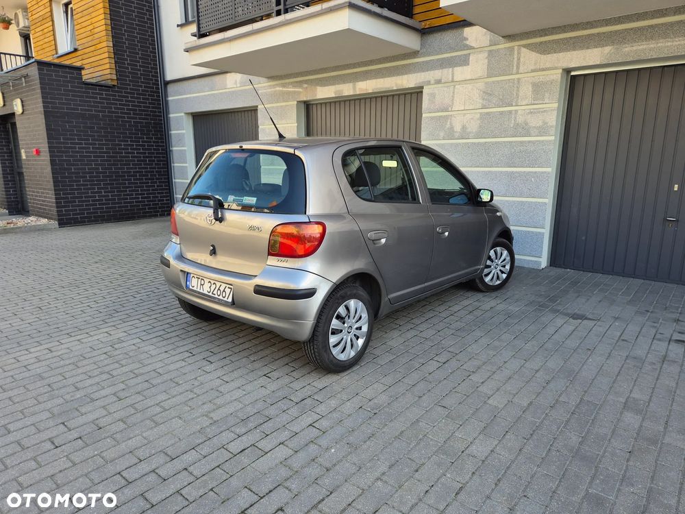 Toyota Yaris 1.0 Terra - 5