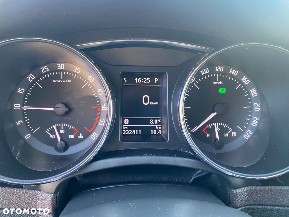 Skoda Superb 2.0 TDI 4x4 L&K DSG - 10