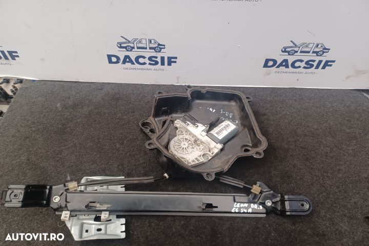 Macara geam spate dreapta manuala 1K0959704G 1K0959704G Seat Leon 2 1 - 1