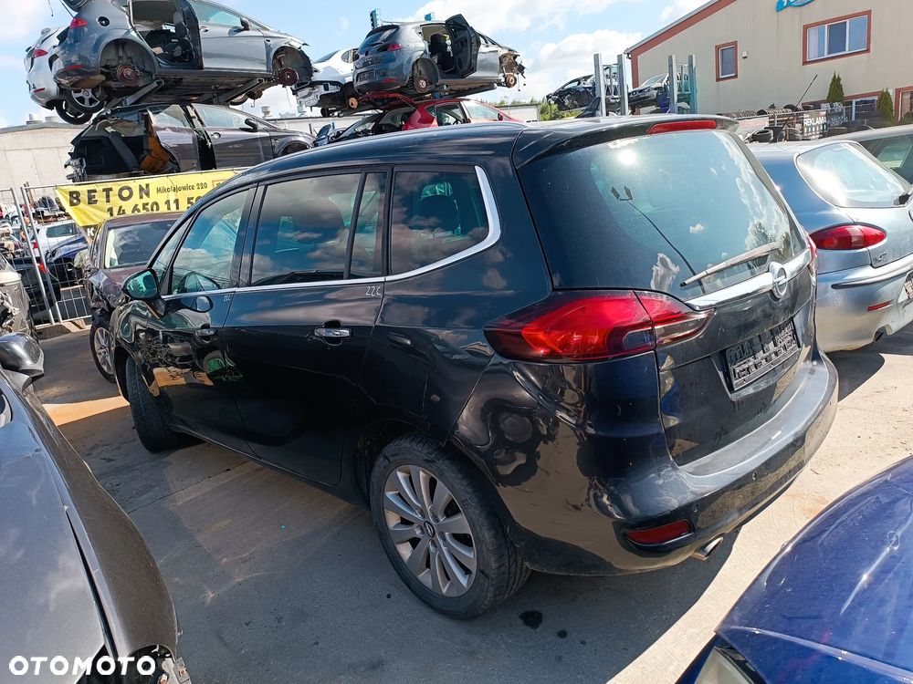 Opel Zafira c - 2