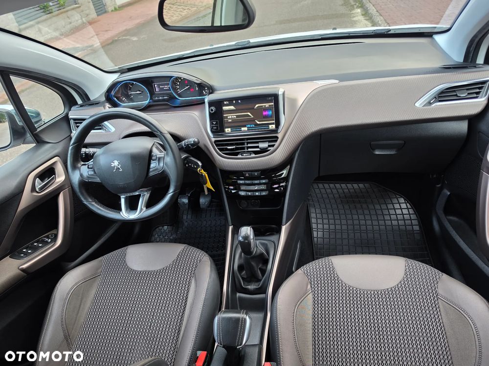 Peugeot 2008 1.6 VTi Allure - 24