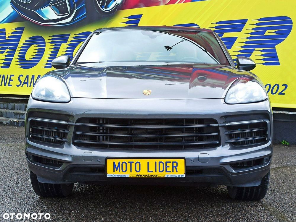 Porsche Cayenne - 2