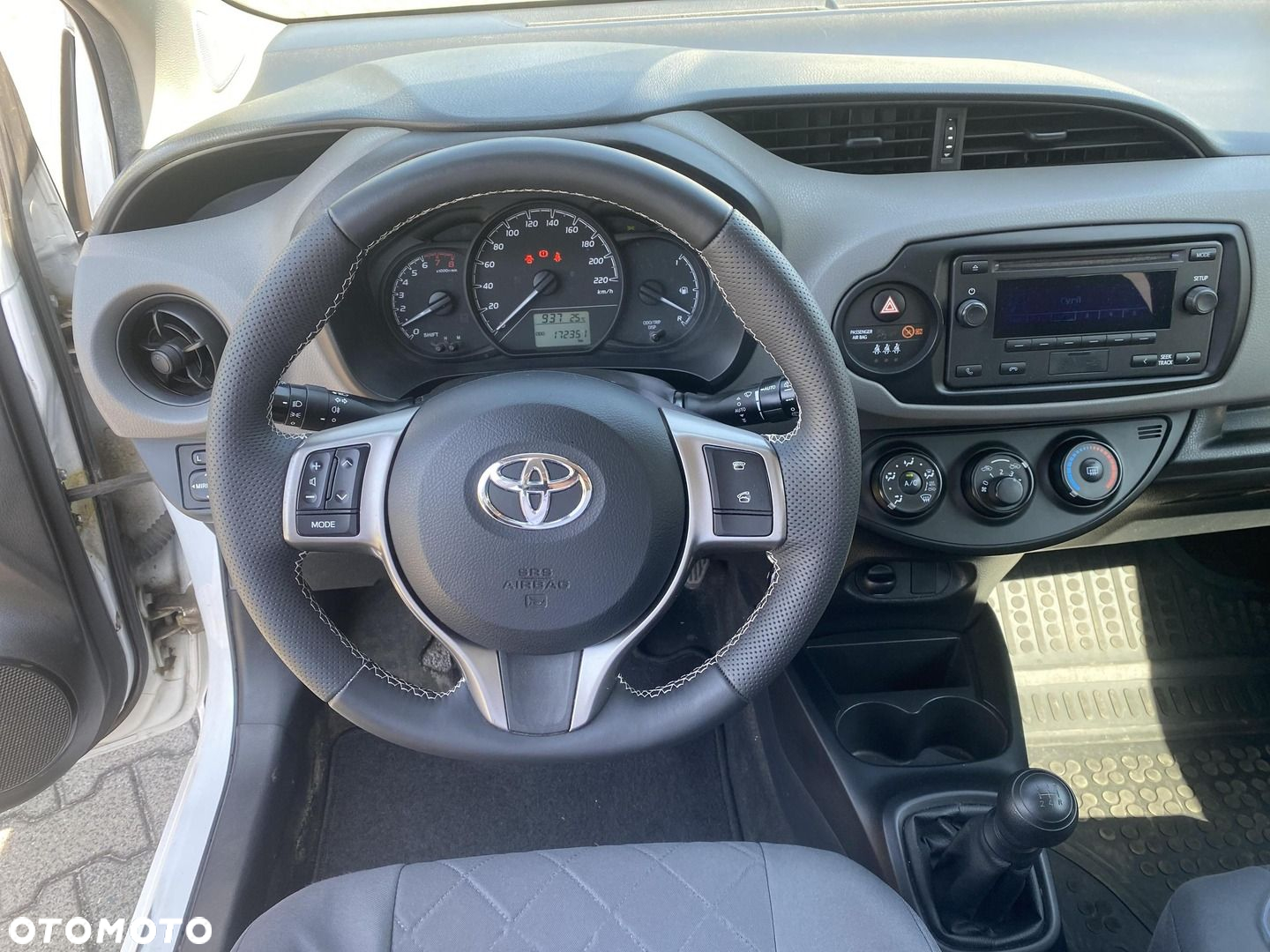 Toyota Yaris - 16