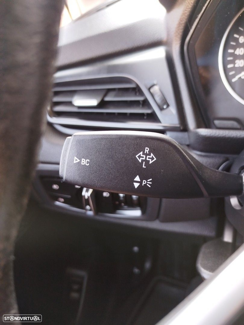 BMW 216 Active Tourer d Auto - 10