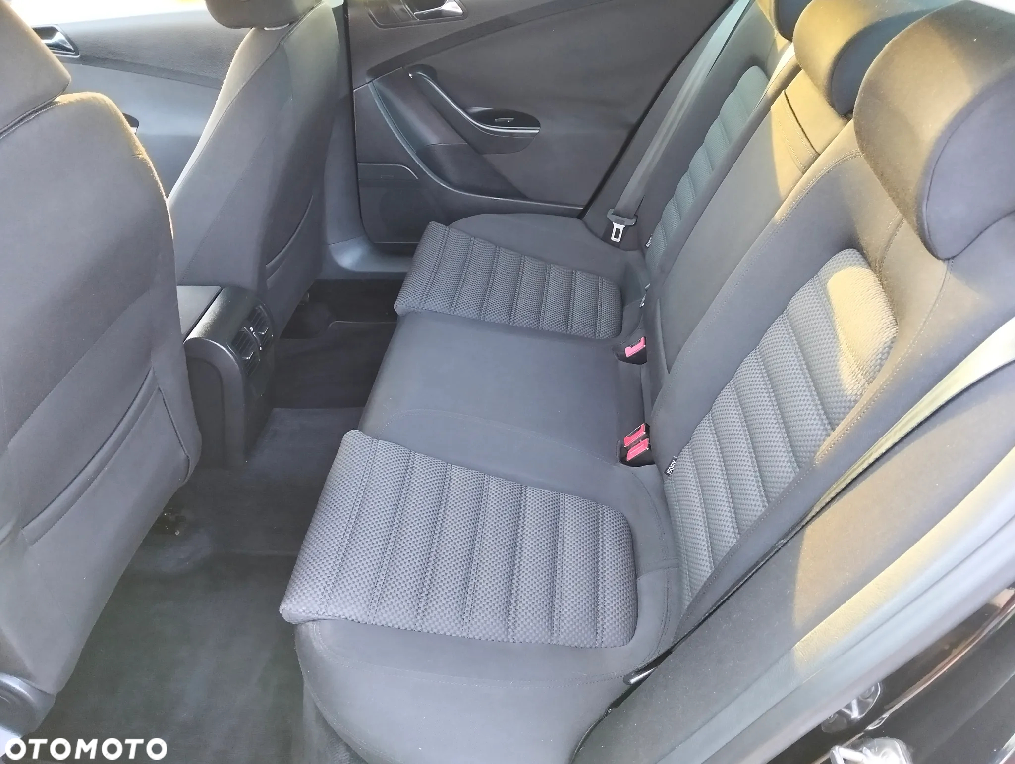 Volkswagen Passat 1.6 Trendline - 9