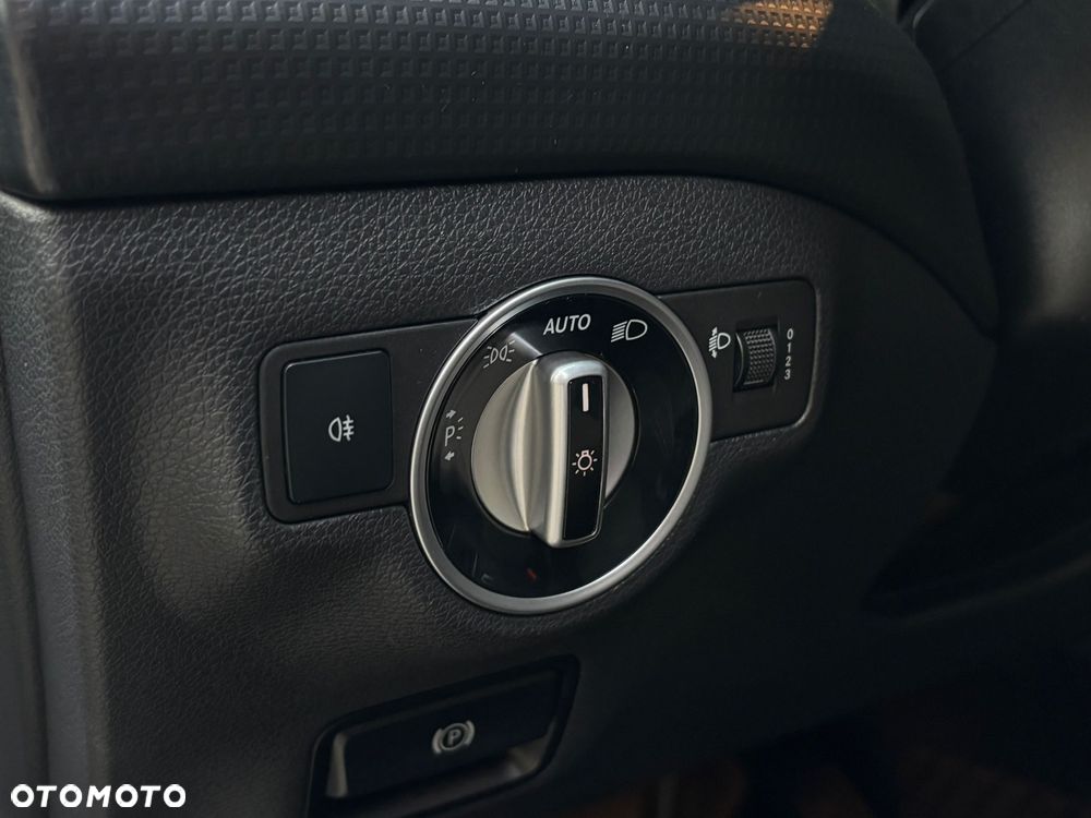 Mercedes-Benz Klasa A 180 CDI (BlueEFFICIENCY) Style - 29