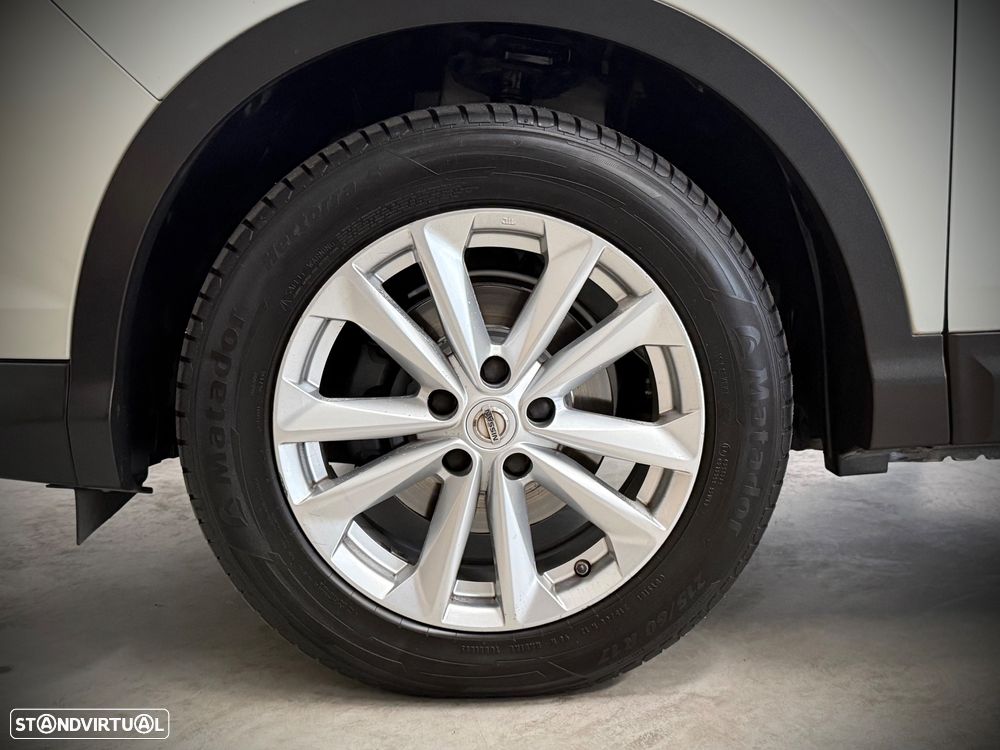 Nissan Qashqai 1.5 dCi N-Connecta - 27