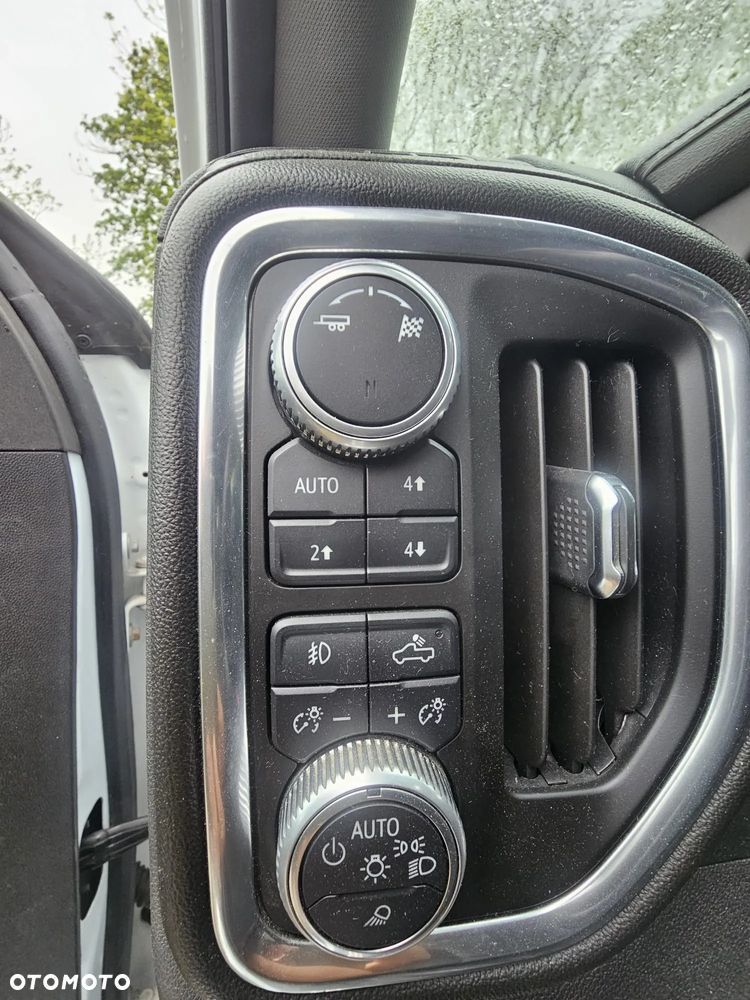 GMC Sierra - 21