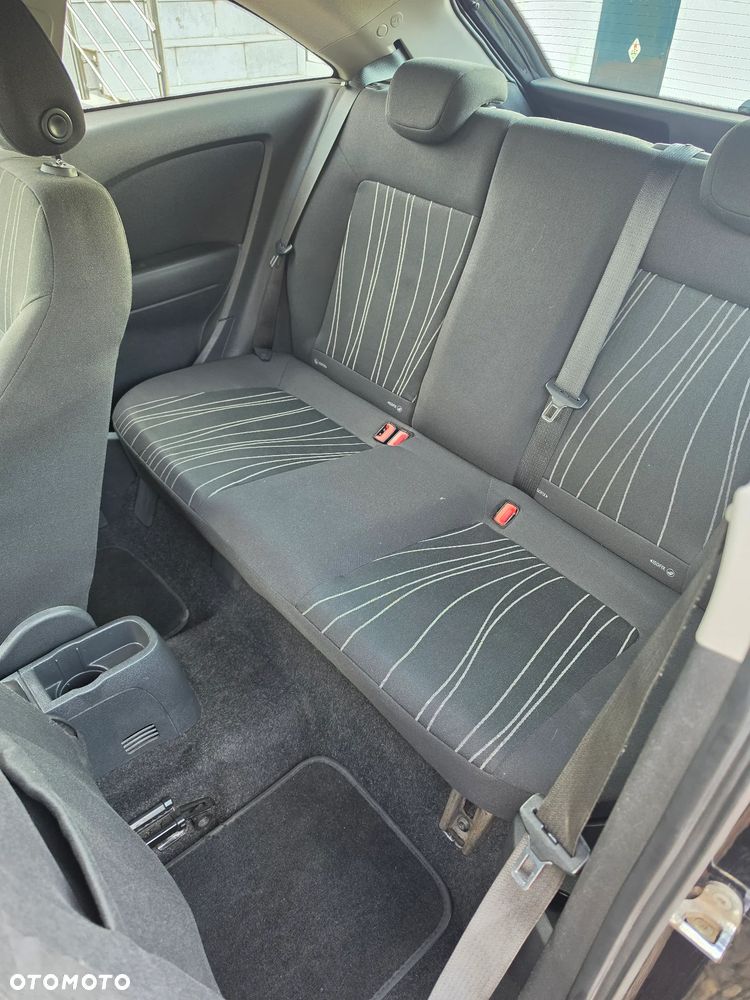 Opel Corsa 1.2 16V Enjoy - 11