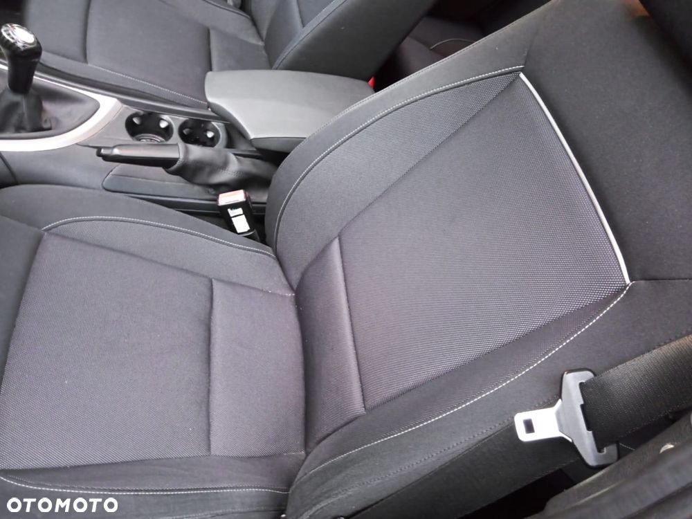 BMW Seria 1 - 13