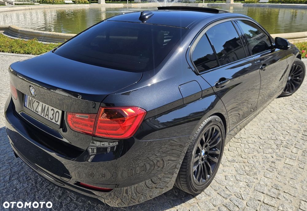 BMW Seria 3 330d xDrive Sport Line - 2