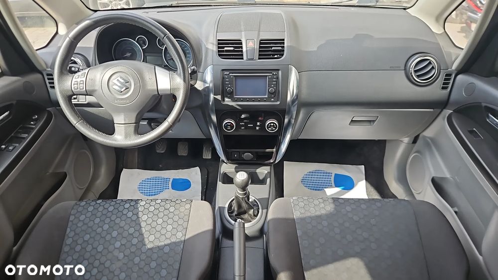 Suzuki SX4 1.6 VVT 4x4 Style - 11