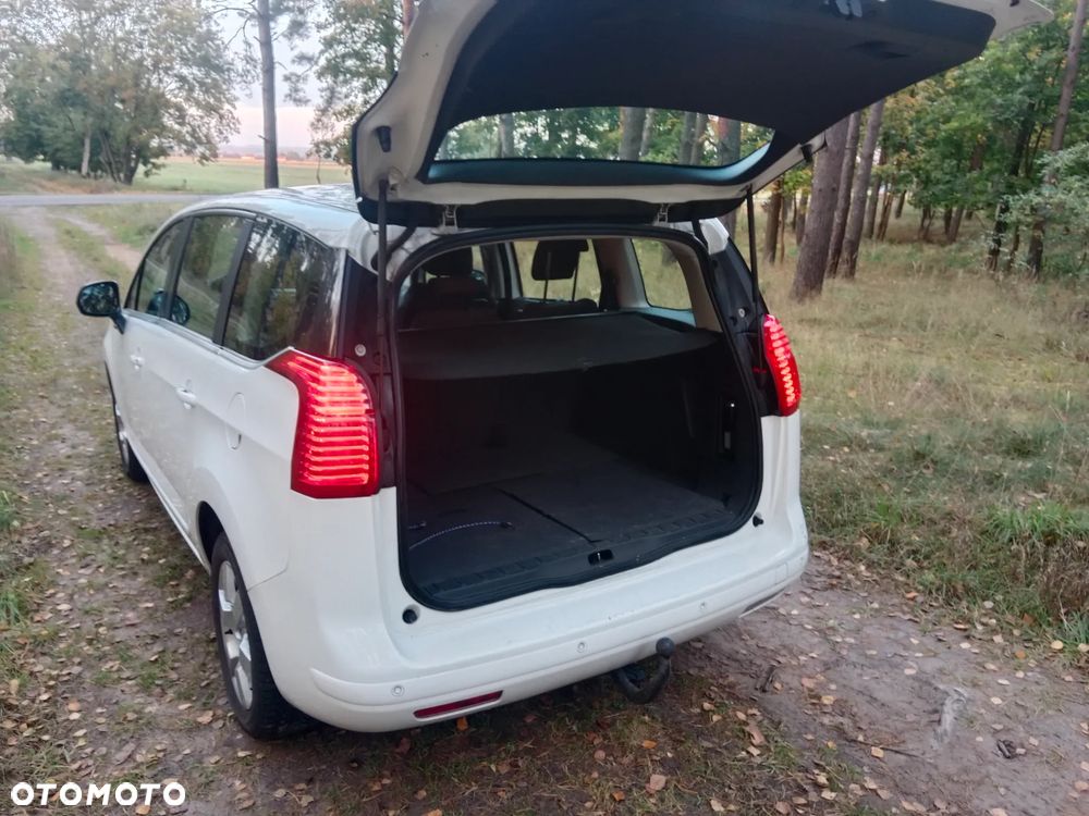 Peugeot 5008 - 9