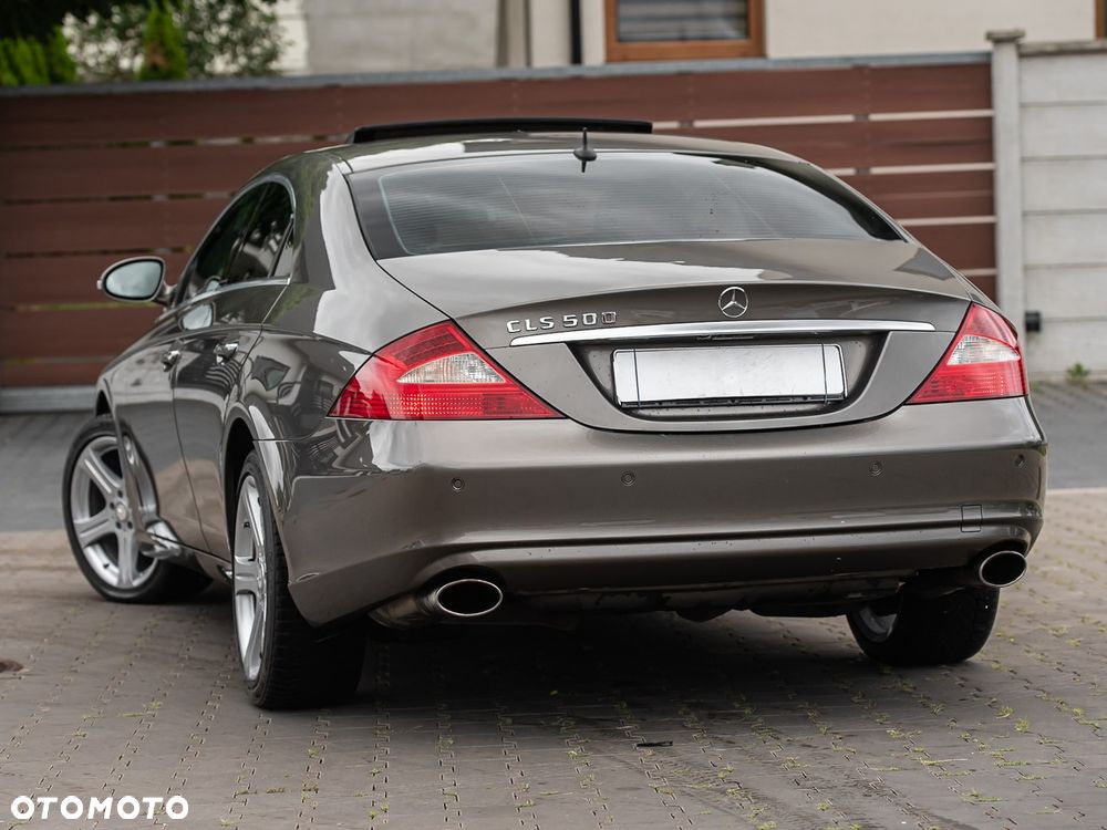 Mercedes-Benz CLS - 6