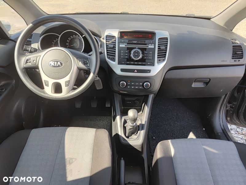 Kia Venga - 26