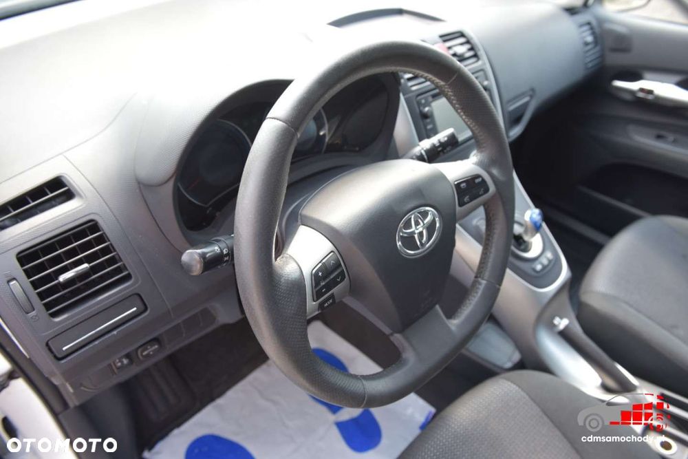 Toyota Auris - 10
