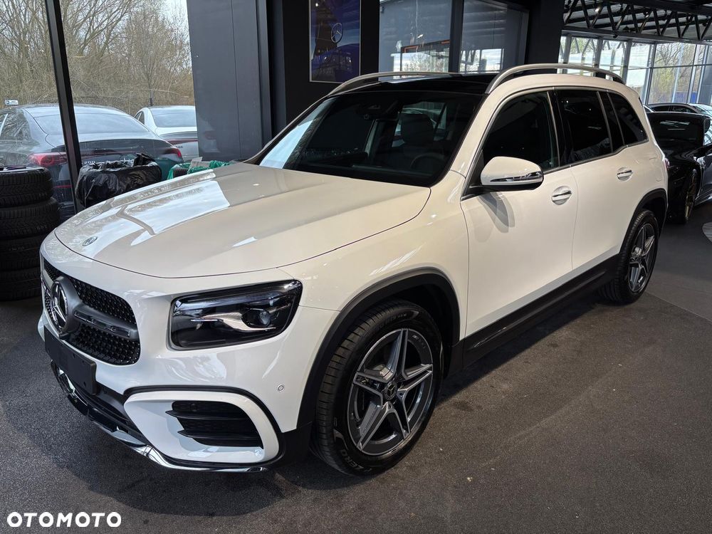 Mercedes-Benz GLB 200 d 4-Matic AMG Line 8G-DCT - 2