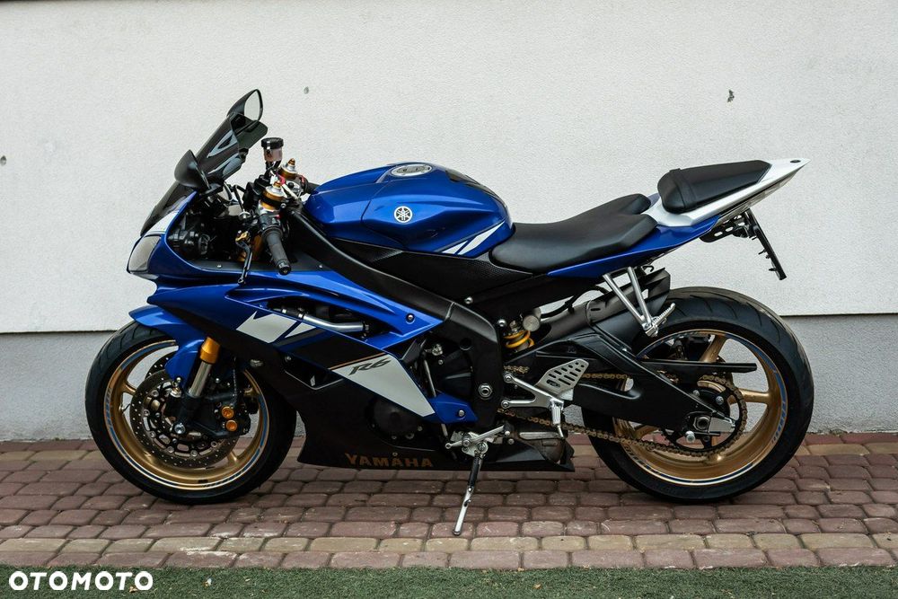 Yamaha R6 - 6
