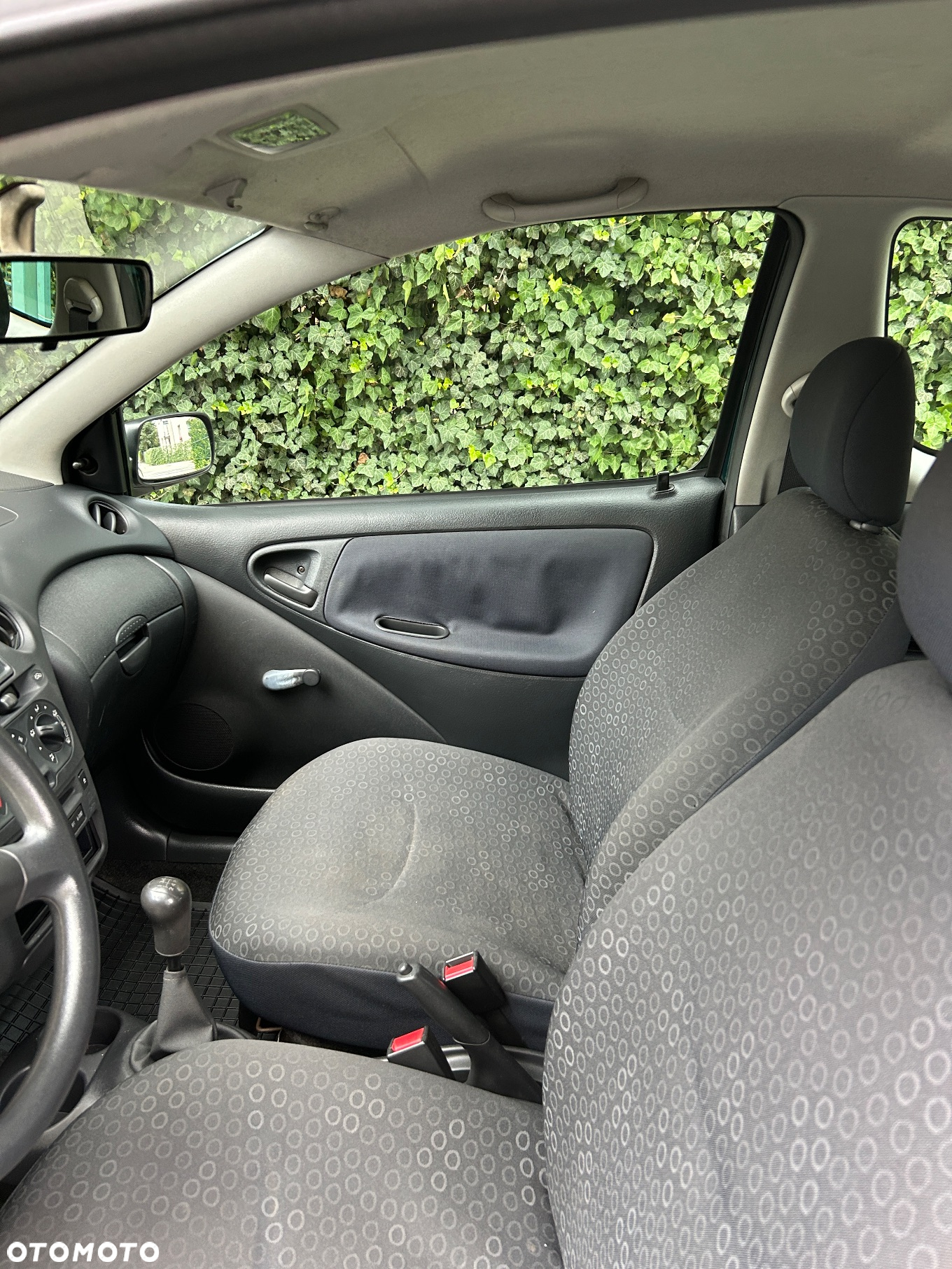 Toyota Yaris 1.3 Terra - 17