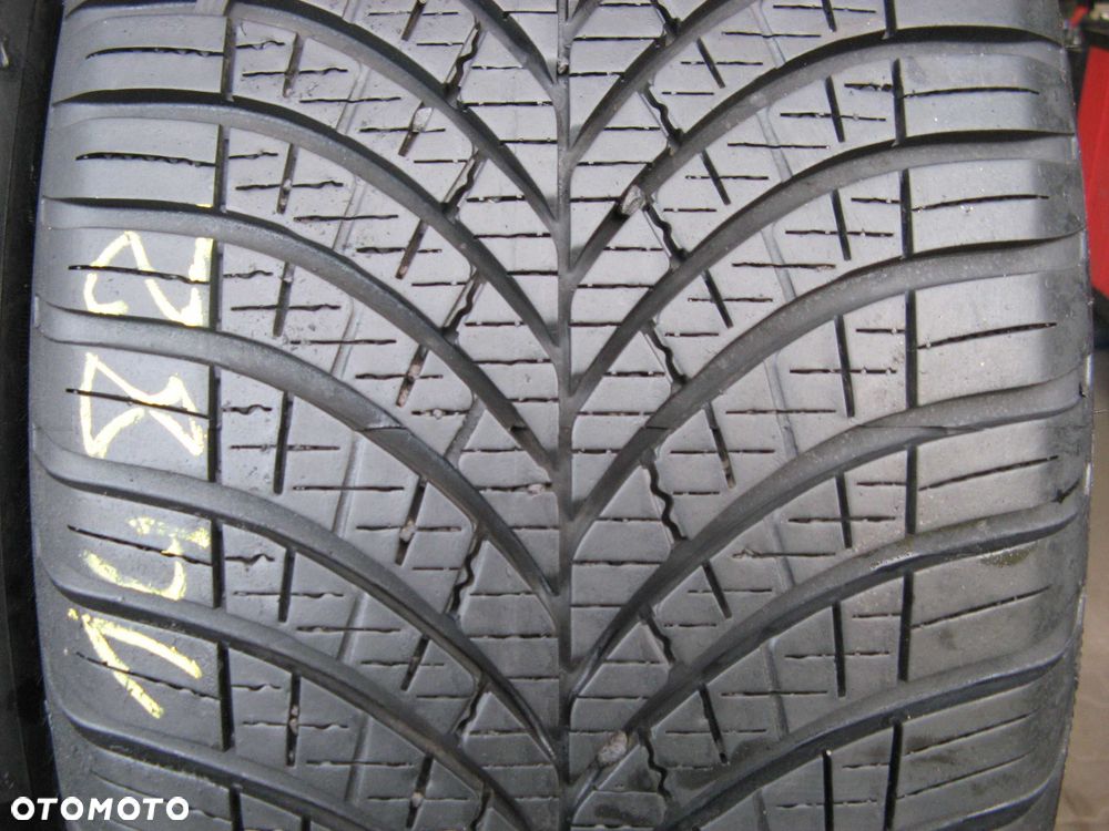 225/55R17 GOODYEAR Vector 4Seasons Gen-3 nr.1482 * - 4