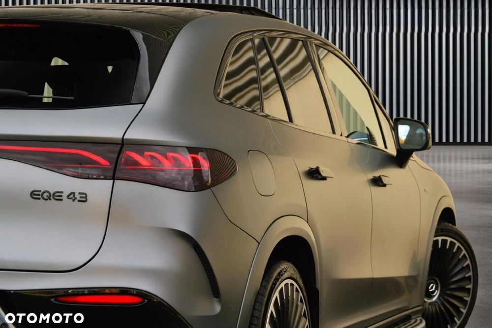 Mercedes-Benz EQE AMG 43 90.5kWh 4-Matic - 11