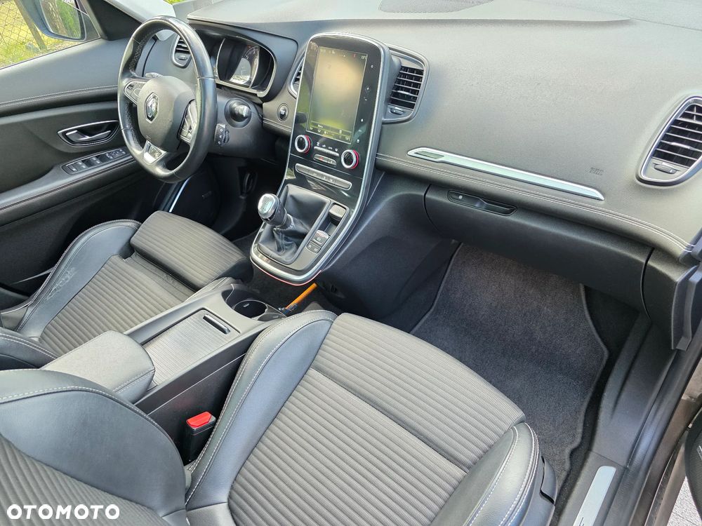 Renault Grand Scenic ENERGY TCe 130 BOSE EDITION - 25