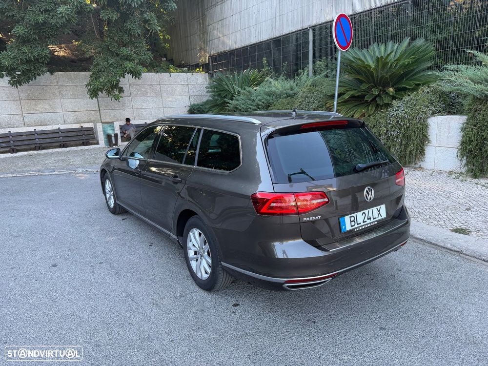 VW Passat Variant - 11