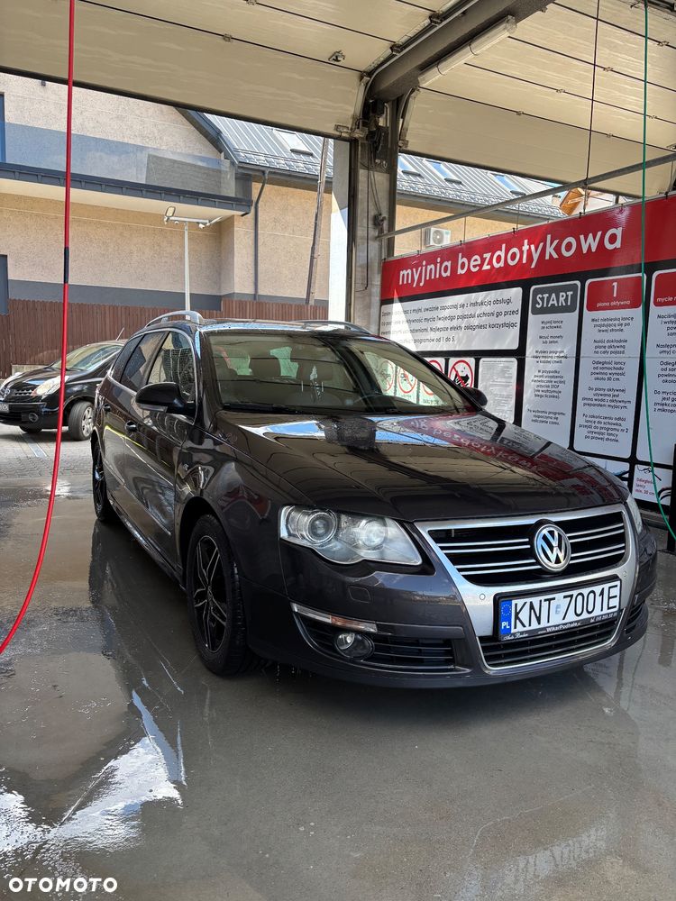 Volkswagen Passat 2.0 TDI Highline R-Style - 4