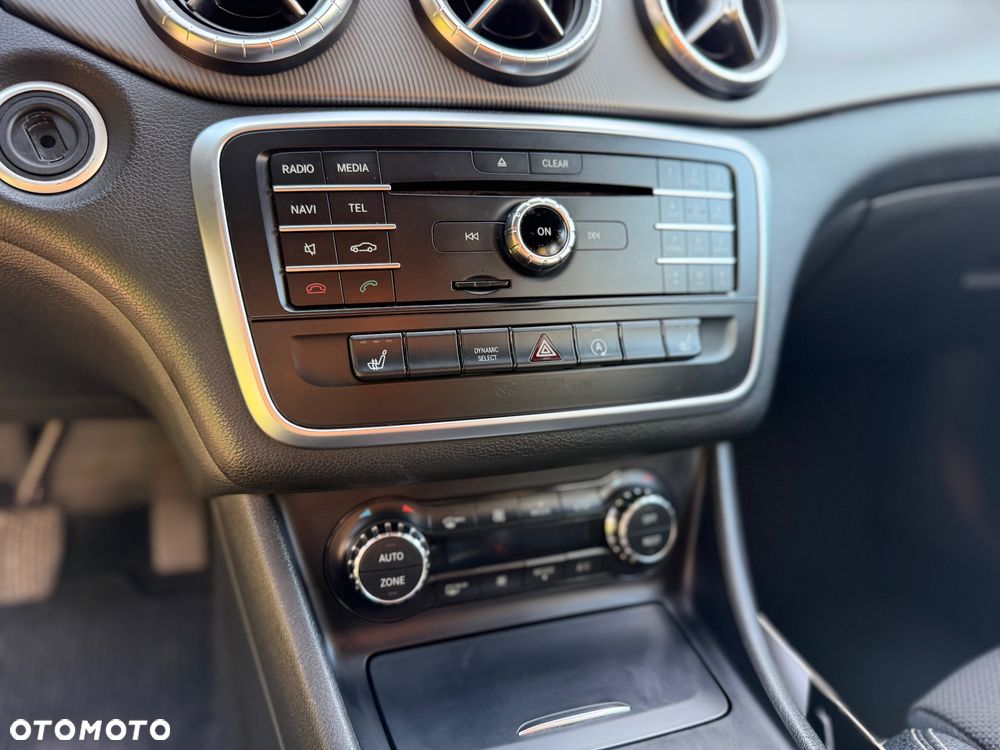 Mercedes-Benz CLA 200 d 7G-DCT - 15