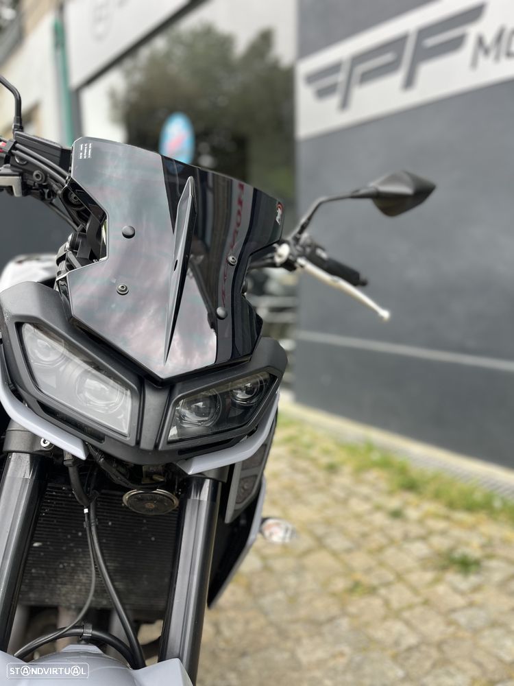 Yamaha MT-09 - 8