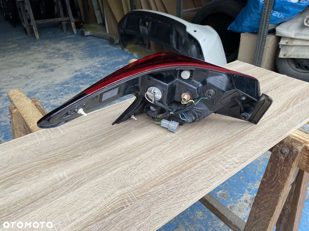 LAMPA TYŁ TYLNA PRAWA NISSAN MICRA K14 16-22 220-18727 - 7