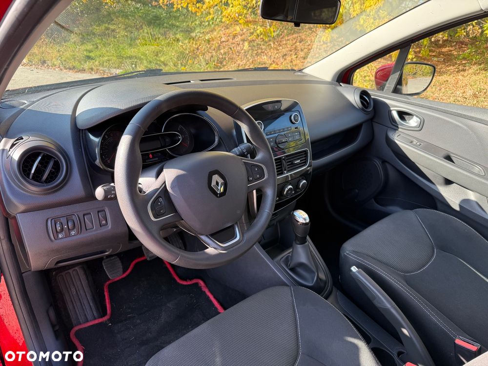 Renault Clio - 9